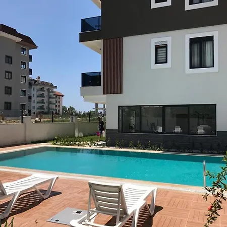 Marigold1 Apartamento Camyolu